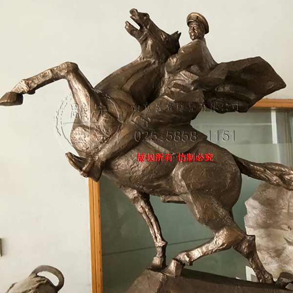 將軍騎馬鍛銅雕塑制作中